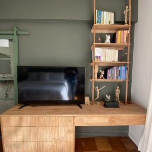 Escritorio; Comoda y Librero